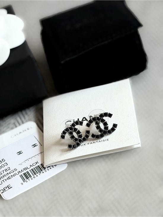 CHANEL Jewelry - CHANEL CC RUTHENIUM/BLACK 2018 CRYSTAL STUD EARRINGS + BOX